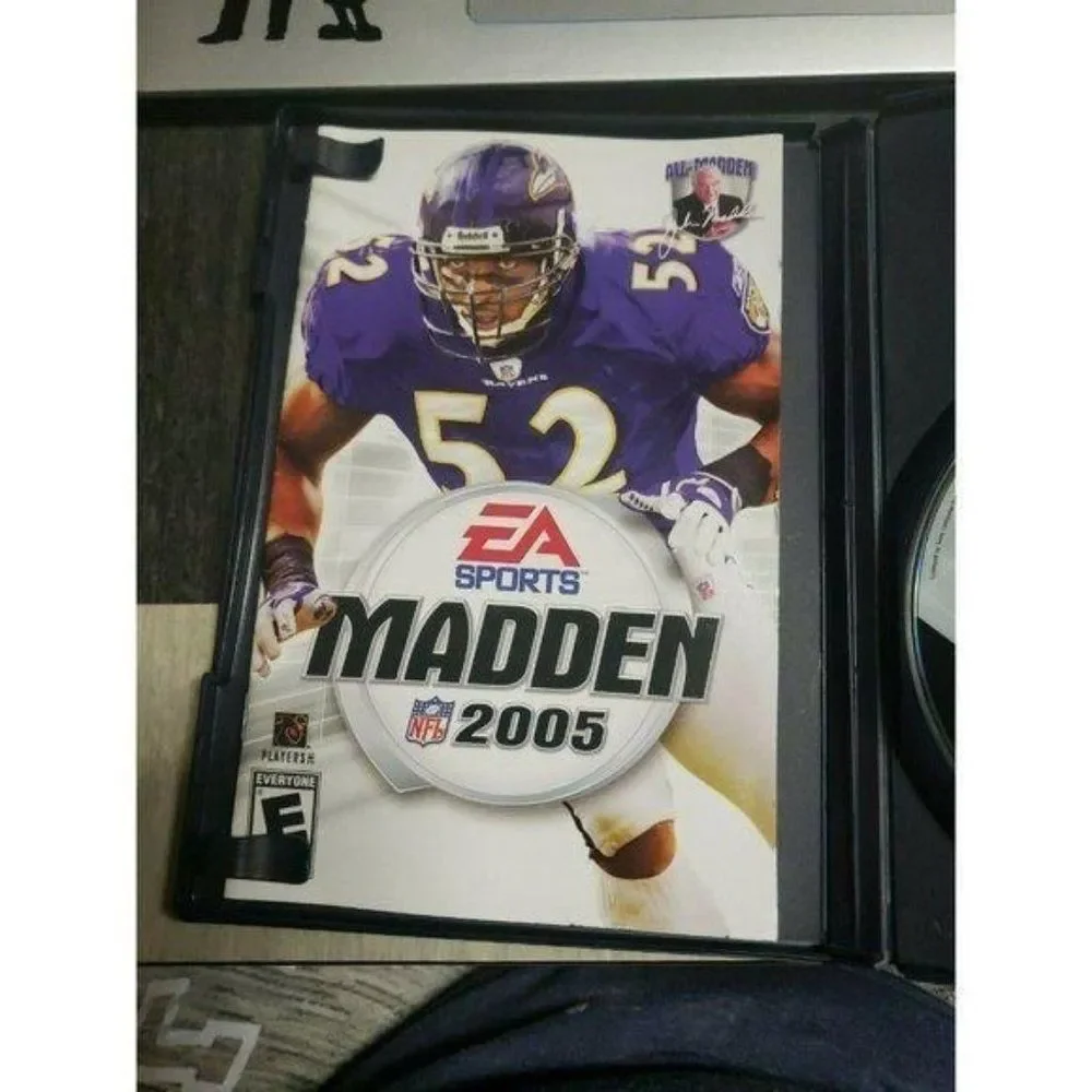 Madden NFL 2005 (Sony PlayStation‎ 2, 2004) football ps2 game sports #135547